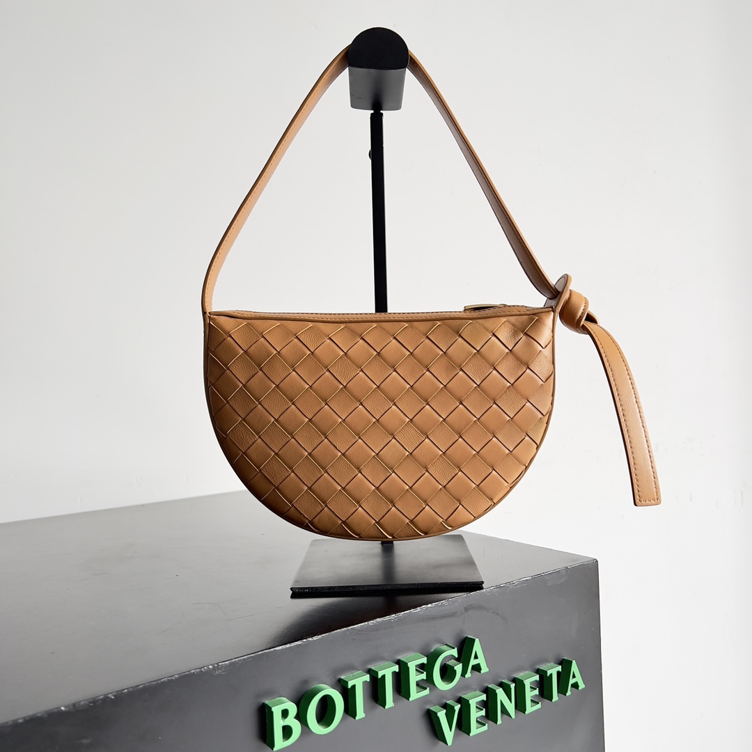 Bottega Veneta Hobo Bags